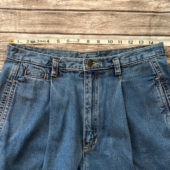 Liz Claiborne 90’s Vintage High Rise Mom Shorts 6 - Picture 2 of 7